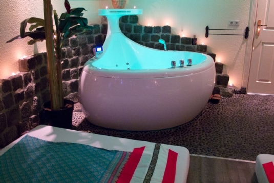 Massage room 'Phuket' Mandarin Spa Nijmegen location (0)