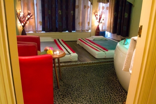 Massage room 'Phuket' Mandarin Spa Nijmegen location (1)
