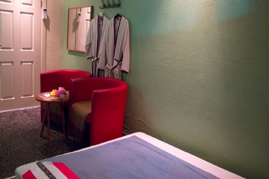 Massage room 'Phuket' Mandarin Spa Nijmegen location (4)